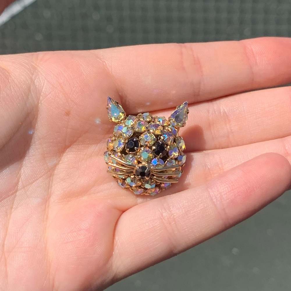Vintage Warner Rhinestone Kitty Cat Face Brooch